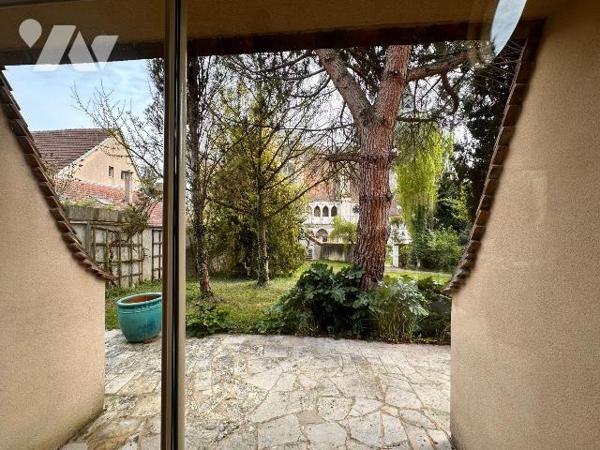 Maison à vendre à Saint-Julien-du-Sault (89330) en Yonne (89)

Cette maison d'architecte situ...