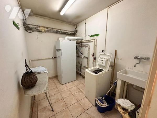 Maison à vendre à Saint-Julien-du-Sault (89330) en Yonne (89)

Cette maison d'architecte situ...