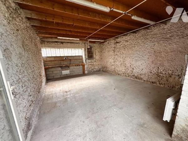 Maison à vendre à Saint-Julien-du-Sault (89330) en Yonne (89)

Cette maison d'architecte situ...