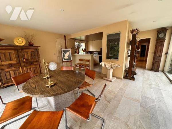 Maison à vendre à Saint-Julien-du-Sault (89330) en Yonne (89)

Cette maison d'architecte situ...