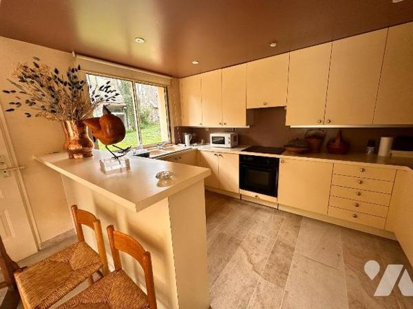 Maison à vendre à Saint-Julien-du-Sault (89330) en Yonne (89)

Cette maison d'architecte situ...