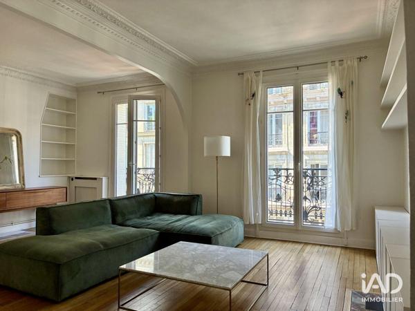 Location appartement 2 pièces 58 m² Paris 18