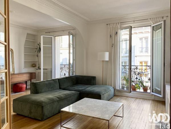 Location appartement 2 pièces 58 m² Paris 18