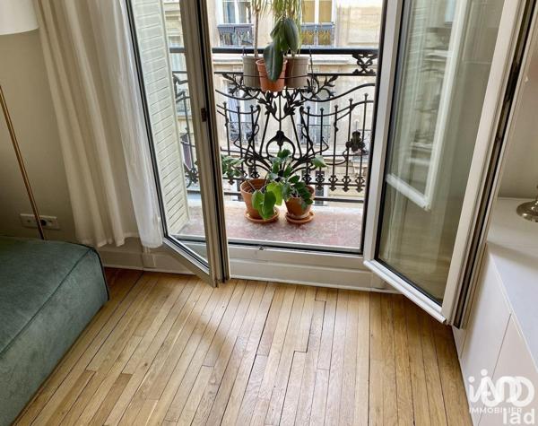 Location appartement 2 pièces 58 m² Paris 18