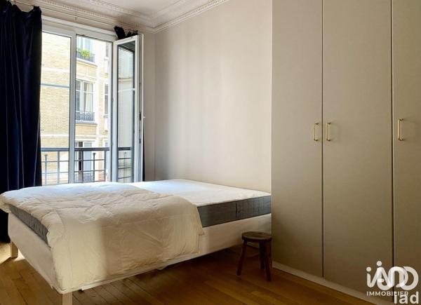 Location appartement 2 pièces 58 m² Paris 18