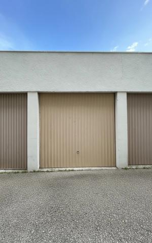 GARAGE fermé sécurisé 15m2 – Celleneuve - Ligne 3 Tramway - bus 10 & 15