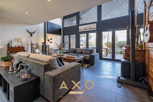 EGUILLES - BASTIDE XIX EME- 250M² - PARC 7 500M² - PISCINE - VUE SAINTE VICTOIRE ET VILLAGE D'EGUILLES -  1 390 000€
