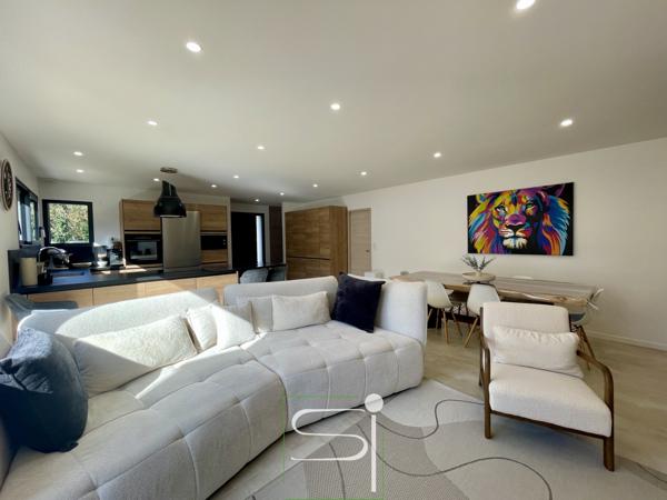 Villa
                                                                                                                                                                                                                                                                                                                        4 pièce(s)                                                                                                                                                                                                          3 chambre(s)                                                                                                                                                                                                          100  m²