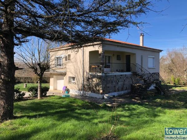 Grande maison familiale de 130 m² avec terrain de 1400 m² à 2 min du centre de Villefranche de Rouergue