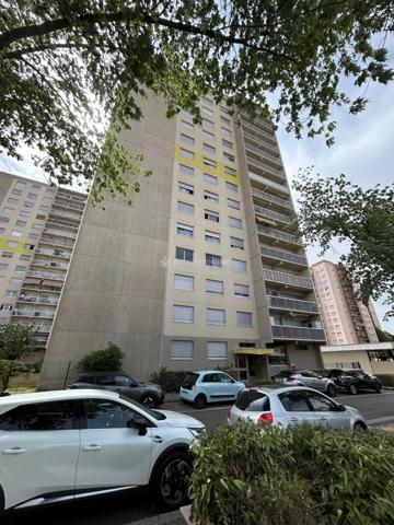 Location                                                      Appartement
                        
                     5 pièces                      107 m2                     à Bron