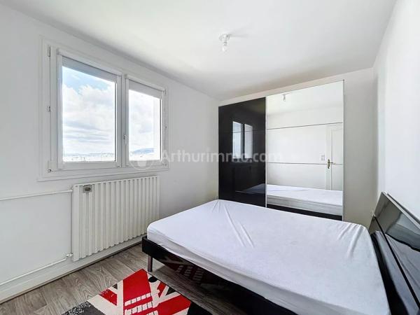 Location                                                      Appartement
                        
                     2 pièces                      46 m2                     à Clermont-Ferrand