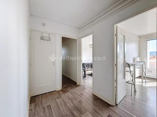 Location                                                      Appartement
                        
                     2 pièces                      46 m2                     à Clermont-Ferrand