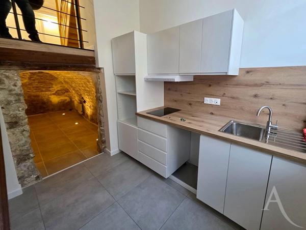 Charmant 2 pièces sur niveau entièrement rénové - Collégiale MANTES-LA-JOLIE