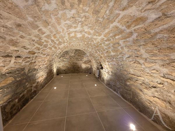 Charmant 2 pièces sur niveau entièrement rénové - Collégiale MANTES-LA-JOLIE