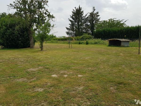 A VENDRE - POULAINES (36) - située dans un hameau,  cette  charmante maison de plain-pied vous ...