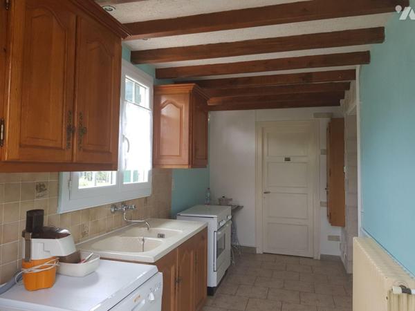 A VENDRE - POULAINES (36) - située dans un hameau,  cette  charmante maison de plain-pied vous ...