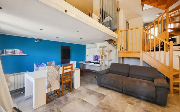 Maison à vendre    3 pièces • 75 m2 Vitrolles