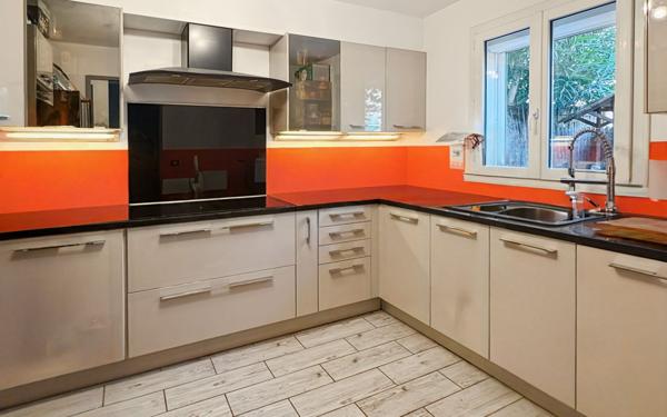 Maison à vendre    3 pièces • 75 m2 Vitrolles