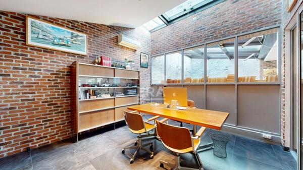 NICE - RUE DE FRANCE : CHARMANT TRIPLEX 6 PIÈCES TRAVERSANT AVEC TERRASSE ET PARKING