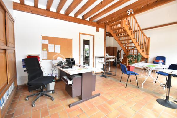 Local d'activités de 2 600 m²
