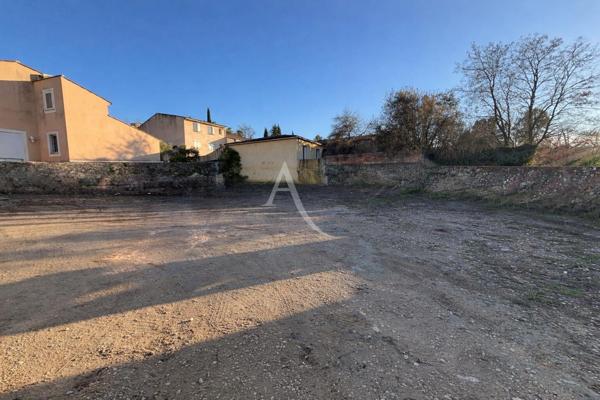 TERRAIN CONSTRUCTIBLE PLAT CENTRE VILLAGE