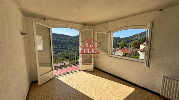 EXCLUSIVITÉ: Maison de village 4 p avec jardin Le Bar-sur-Loup (06620)