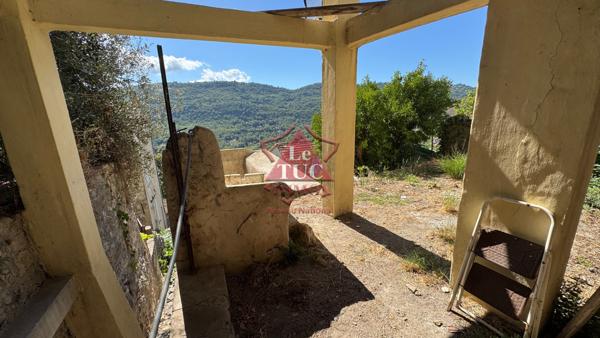 EXCLUSIVITÉ: Maison de village 4 p avec jardin Le Bar-sur-Loup (06620)