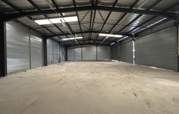 Local Professionnel de 380 m²