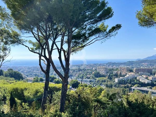 Villa contemporaine de 10 pièces avec vue mer panoramique à vendre à Mougins