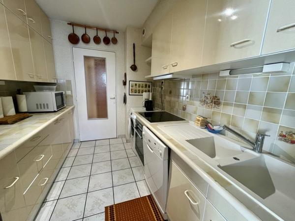 Appartement à louer 1 100 € CC Royan 3 p 82 m² DPE C
