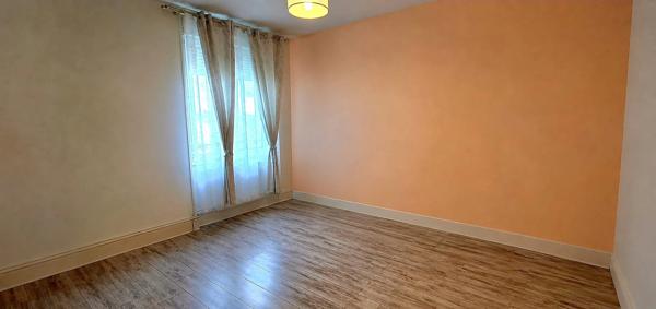 Maison à vendre 4 pièces GAUCHY (02430), Jardin et Double Garage