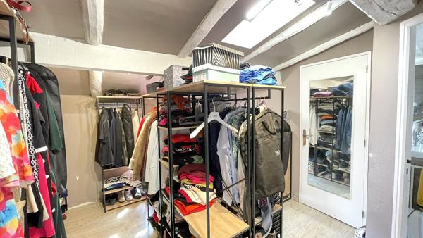 Élégante maison de ville avec terrasse sur les toits (91 m² )