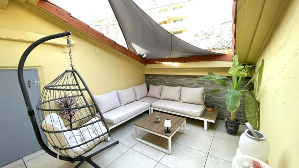 Élégante maison de ville avec terrasse sur les toits (91 m² )