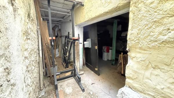 Élégante maison de ville avec terrasse sur les toits (91 m² )