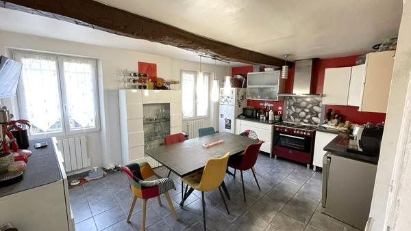 Élégante maison de ville avec terrasse sur les toits (91 m² )