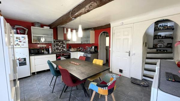 Élégante maison de ville avec terrasse sur les toits (91 m² )