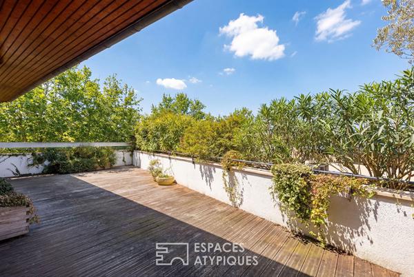 Appartement et sa terrasse avec vue à Toulouse
