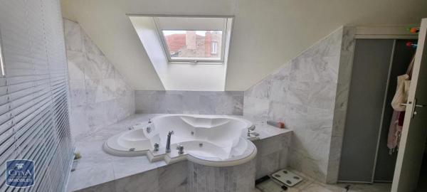 Appartement à louer 3 pièces 104.3m² Brive-la-Gaillarde (19100)