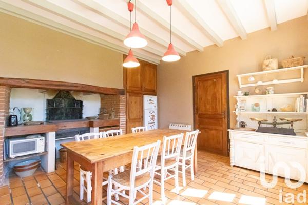 House for sale 8 rooms 237 m² Castelmayran