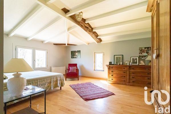 House for sale 8 rooms 237 m² Castelmayran