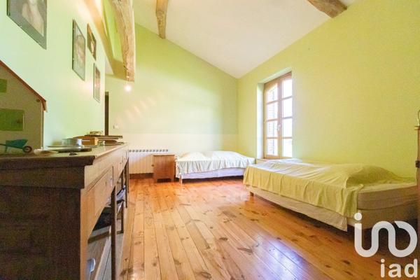 House for sale 8 rooms 237 m² Castelmayran