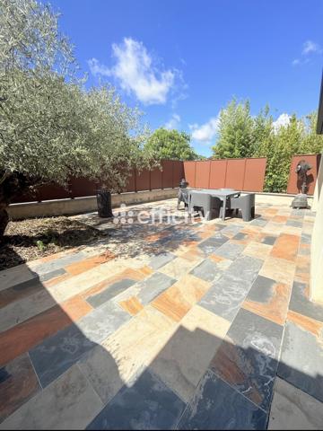 Maison
         5 pièces
        - 230 m² Bien prestige 485 000 € *