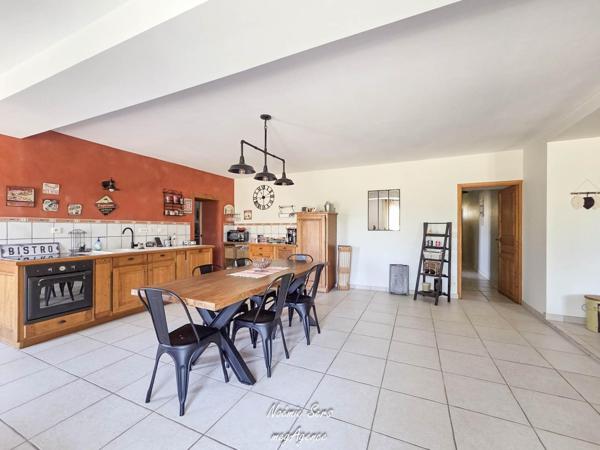 Maison à CHOLET, 49300 - 6 pièces 189m²