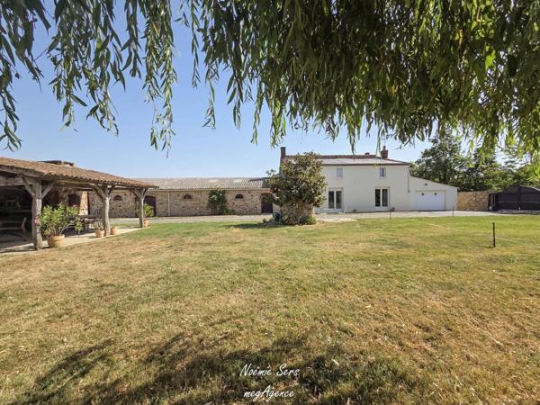 Maison à CHOLET, 49300 - 6 pièces 189m²