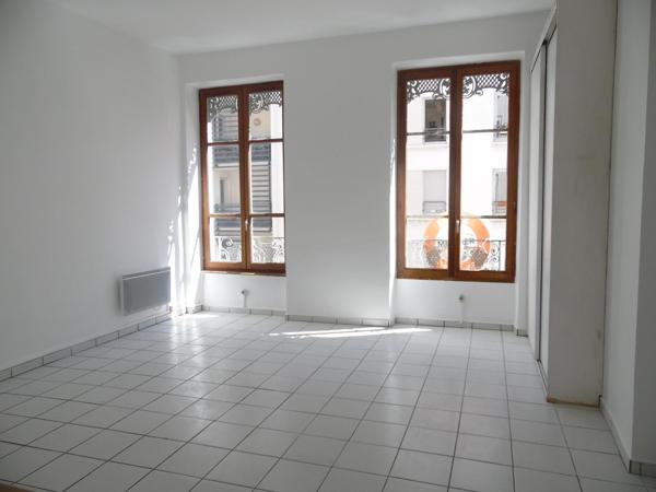 Lyon 3ème, 258 rue Duguesclin, à proximité du Métro ...