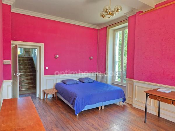 A 15 MN DE SAINT LEONARD DE NOBLAT SUPERBE MAISON DE MAITRE RENOVEE SUR MAGNIFIQUE PARC ARBORE DE 6 HA