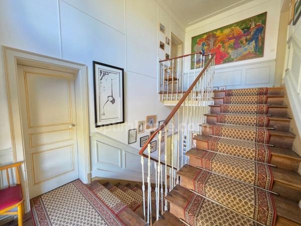 A 15 MN DE SAINT LEONARD DE NOBLAT SUPERBE MAISON DE MAITRE RENOVEE SUR MAGNIFIQUE PARC ARBORE DE 6 HA