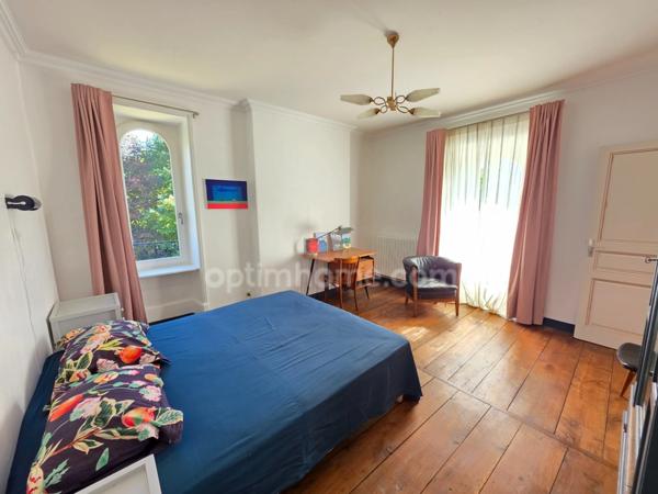 A 15 MN DE SAINT LEONARD DE NOBLAT SUPERBE MAISON DE MAITRE RENOVEE SUR MAGNIFIQUE PARC ARBORE DE 6 HA