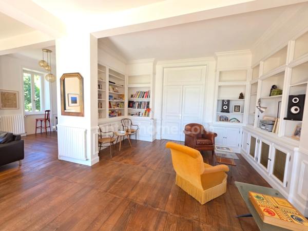 A 15 MN DE SAINT LEONARD DE NOBLAT SUPERBE MAISON DE MAITRE RENOVEE SUR MAGNIFIQUE PARC ARBORE DE 6 HA