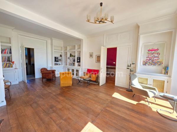 A 15 MN DE SAINT LEONARD DE NOBLAT SUPERBE MAISON DE MAITRE RENOVEE SUR MAGNIFIQUE PARC ARBORE DE 6 HA